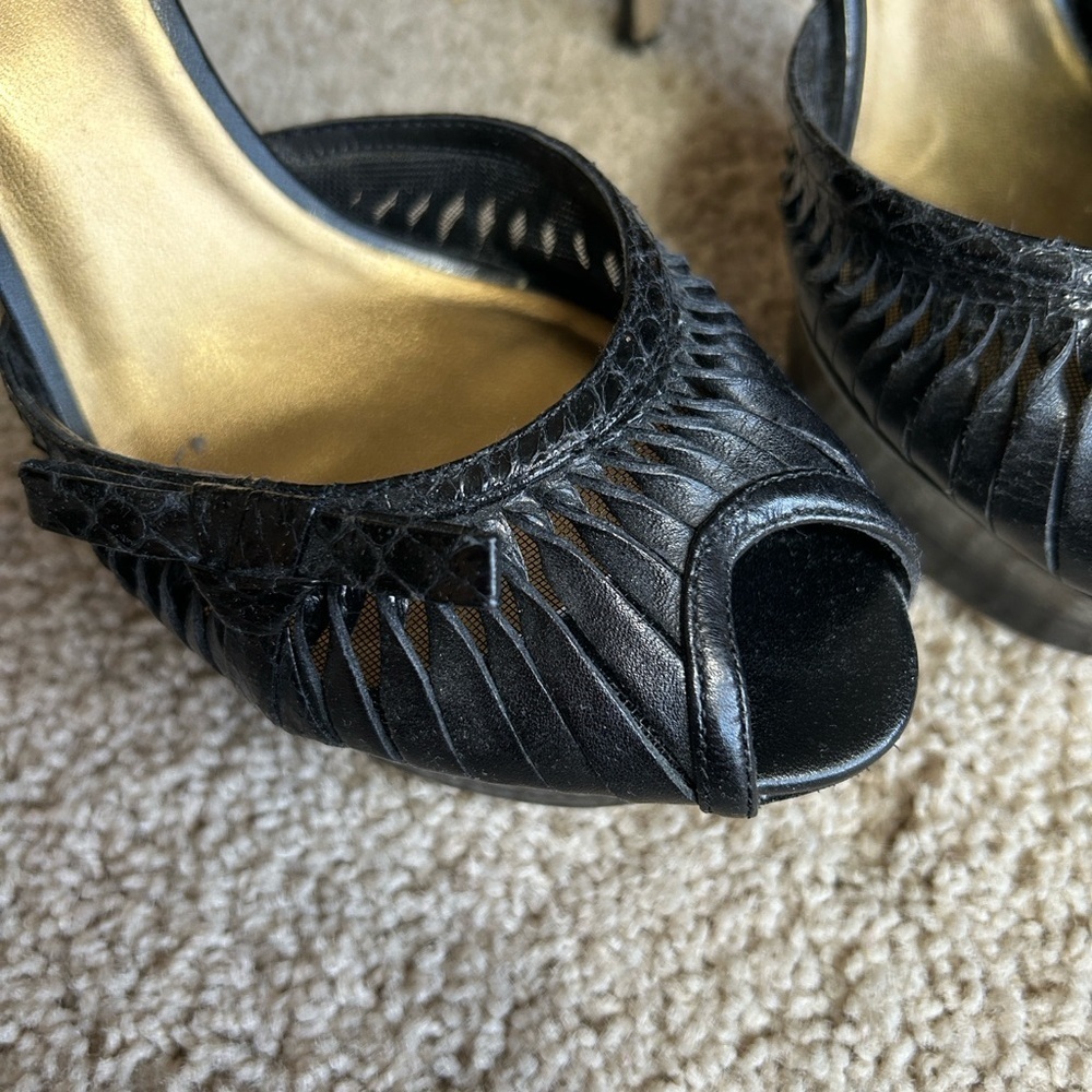 Guess black platform heels - Picture 3 of 9